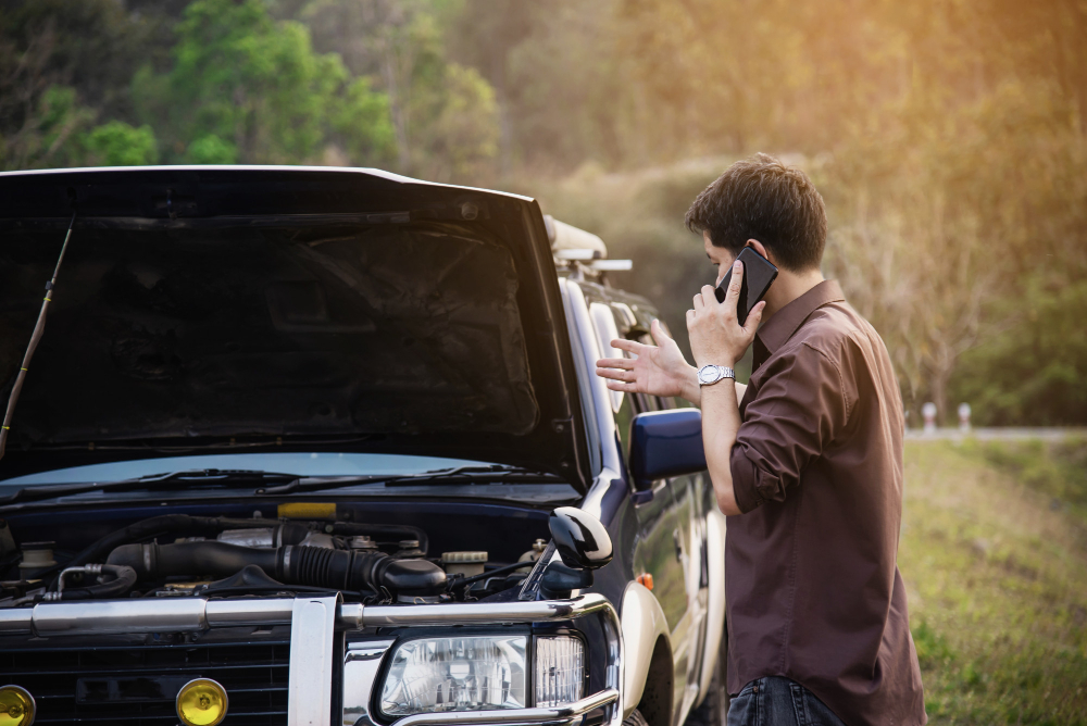 Apa yang Harus Dilakukan Jika Mobil Sewa Mengalami Masalah di Jalan?