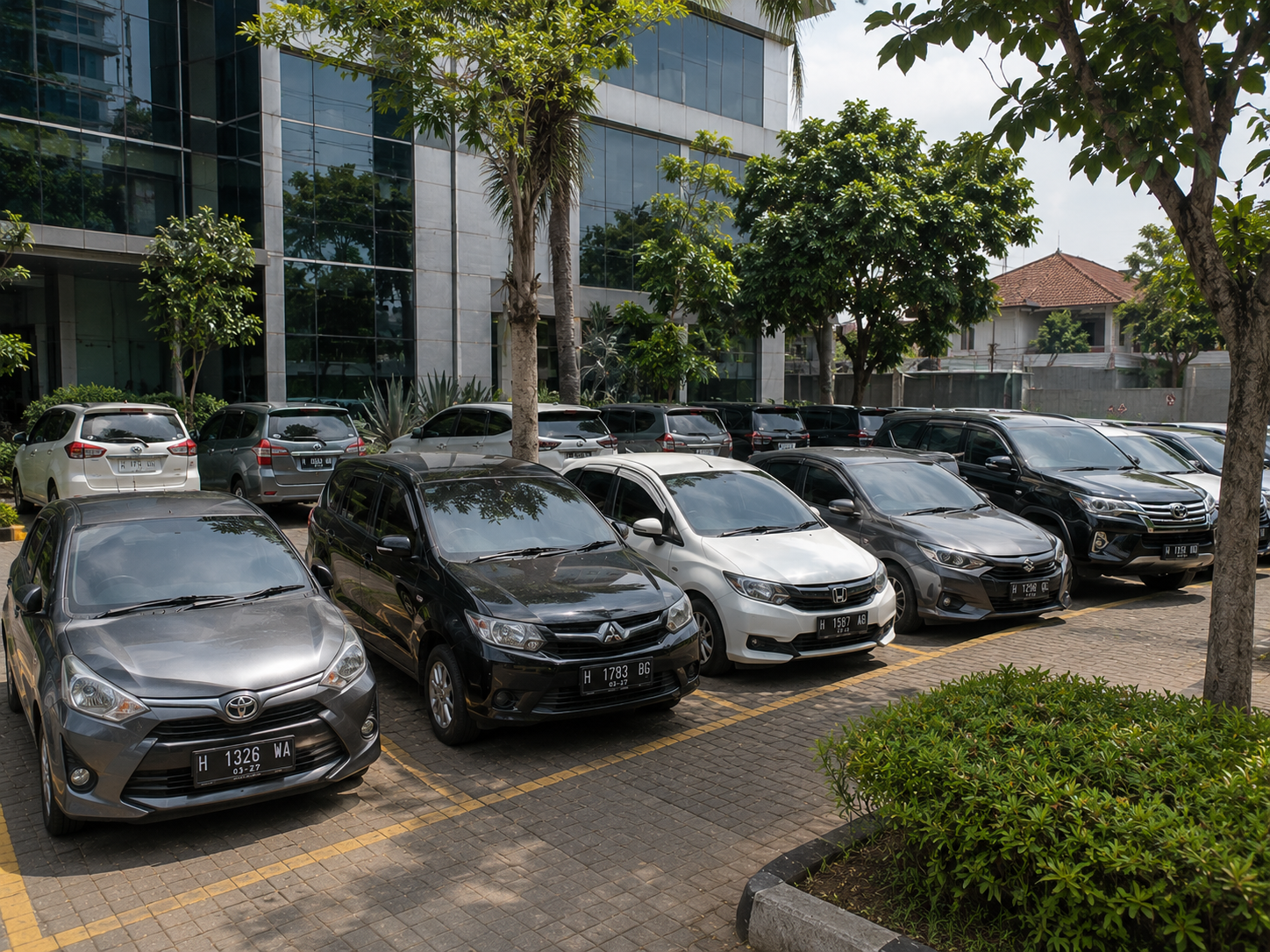 Mengapa Operasional Perusahaan Lebih Untung Pakai Sewa Mobil?